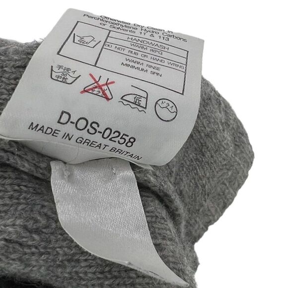 Jaeger 100% Cashmere Gray Pullover Sweater w/ Square Knot Texture, Size Small - Picture 11 of 12